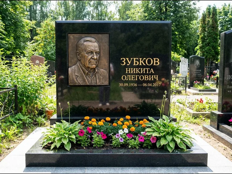 Памятник с барельефом — выполненная работа 19 в Ставрополе