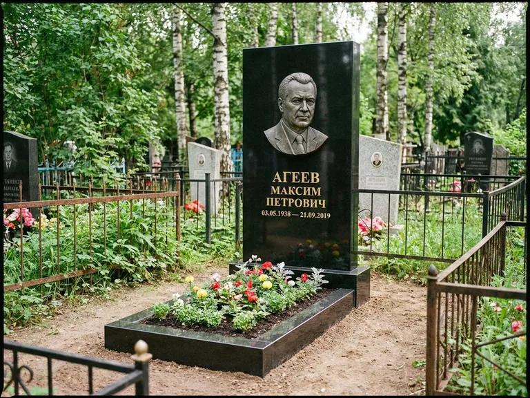 Памятник с барельефом — выполненная работа 1 в Ставрополе