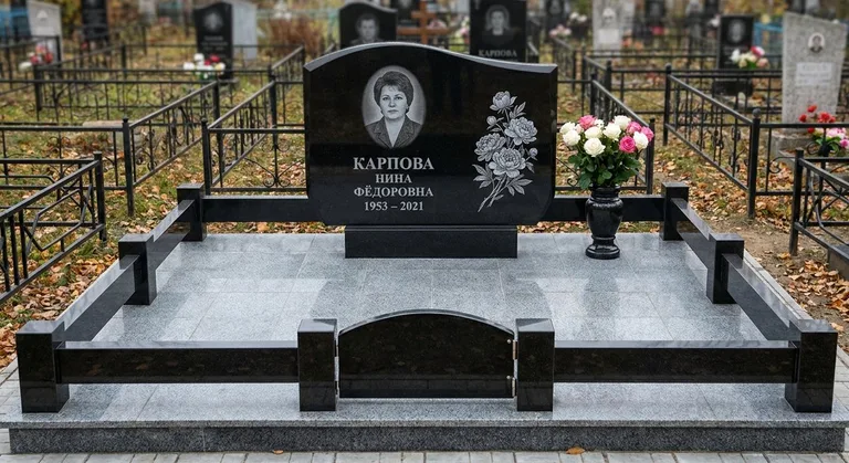 Памятник с гравировкой пионов — выполненная работа «Карпова» в Ставрополе