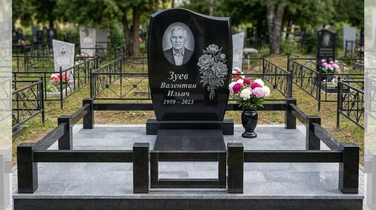 Памятник с гравировкой пионов — выполненная работа «Зуев» в Ставрополе