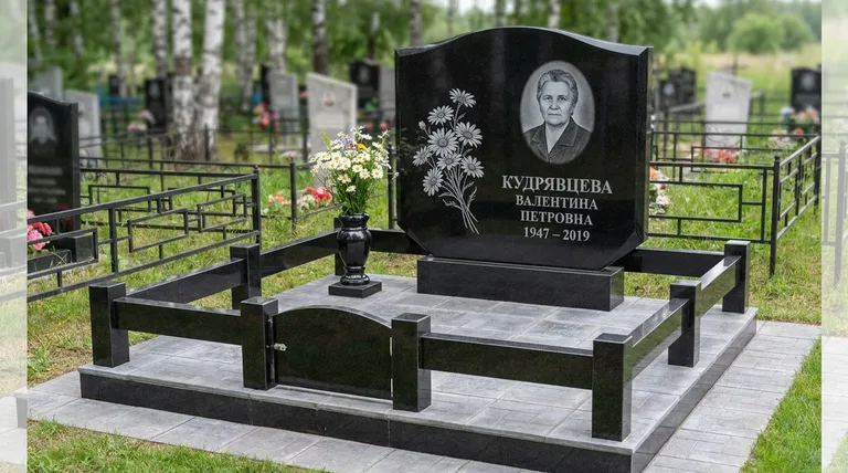 Памятник с гравировкой ромашек — выполненная работа «Кудрявцева» в Ставрополе