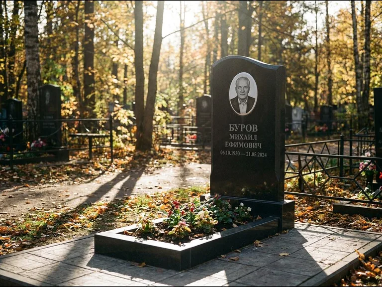 Овальный керамический портрет — установленная работа в Ставрополе