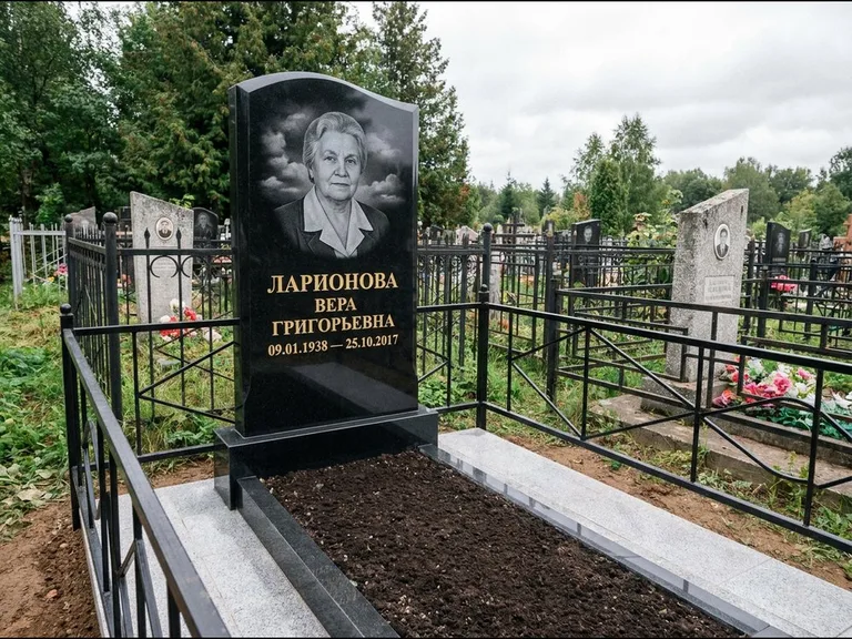 Гравировка портрета на чёрном граните — выполненная работа 16 в Ставрополе