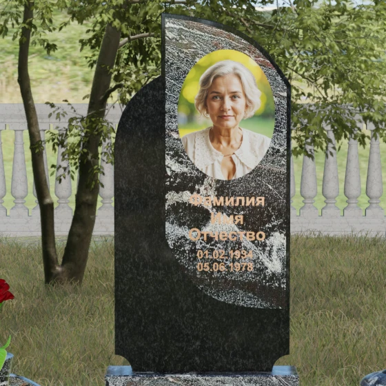 Вертикальный комбинированный памятник на одного во Владивостоке, гранит амфиболит