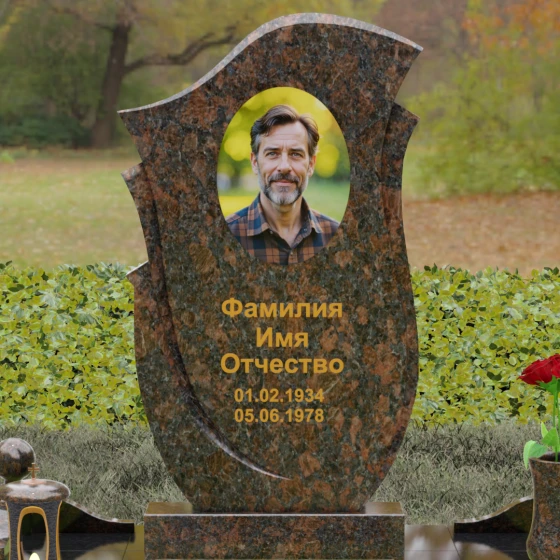 Комбинированный вертикальный памятник в Ставрополе, гранит Дымовский
