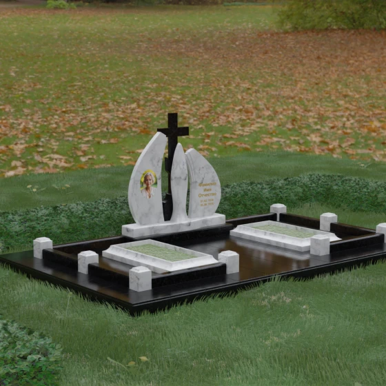 Мемориал со скульптурой Скорбящей матери, мрамор Тассос, вид 5, в Якутске