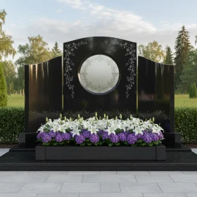 Гранитный вертикальный памятник мемориальный - ПН062