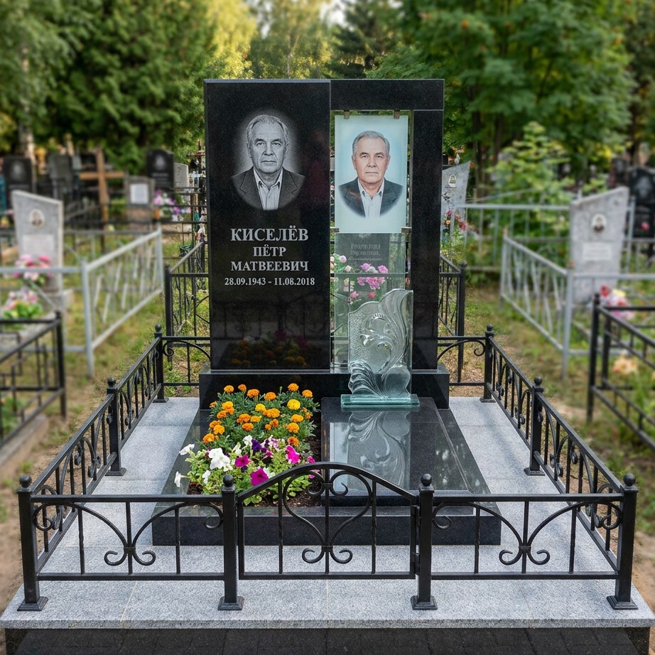 Пример дизайна: Стильный гранитный мемориал со стеклянной панелью — фото и цена