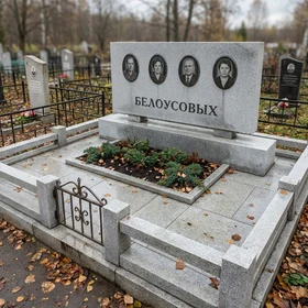 Семейный памятник на четверых из серого гранита