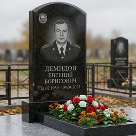 Памятник офицеру полиции — фигурная стела